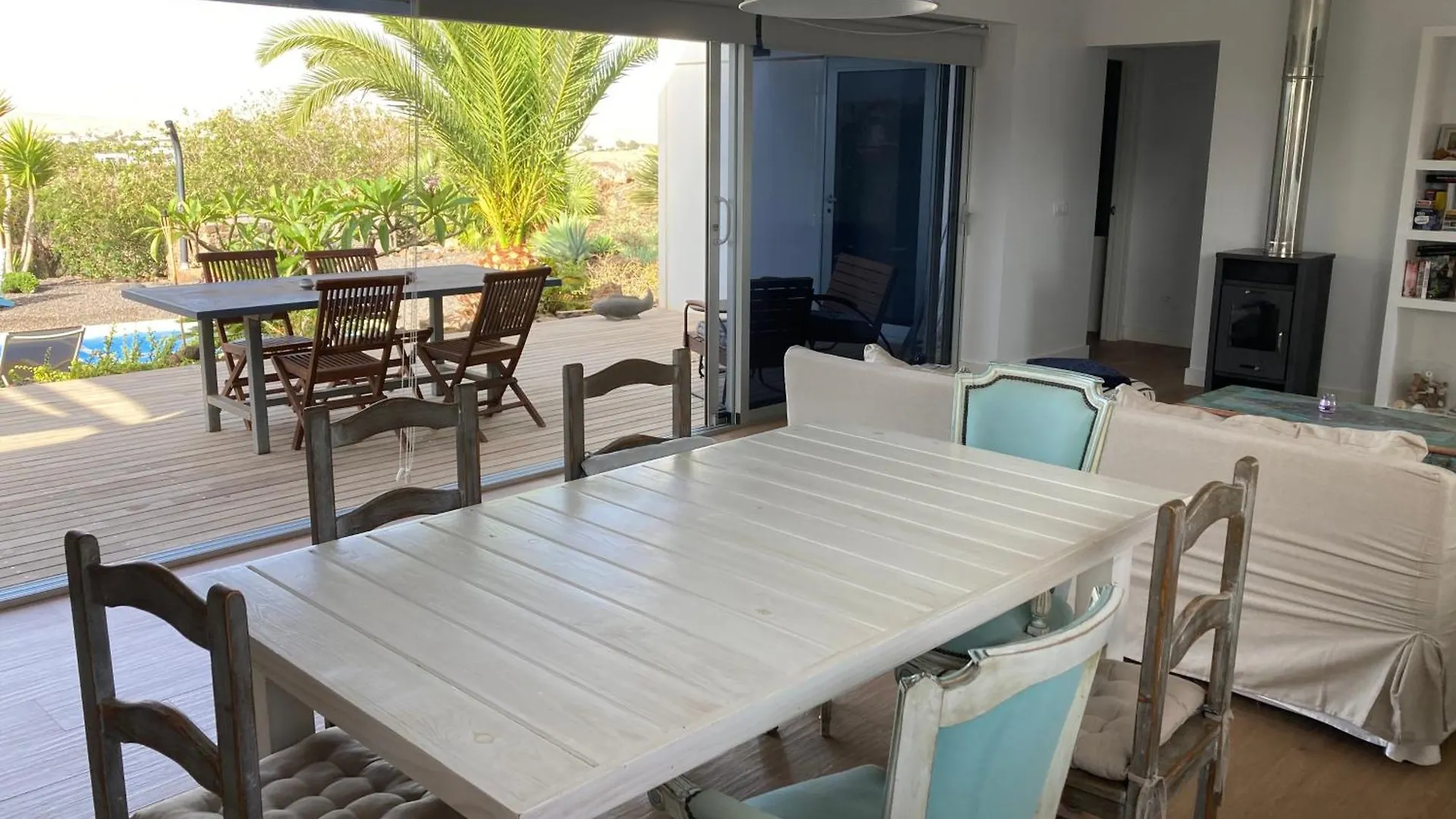 Majanicho Rock - Villa With Heated Pool Lajares