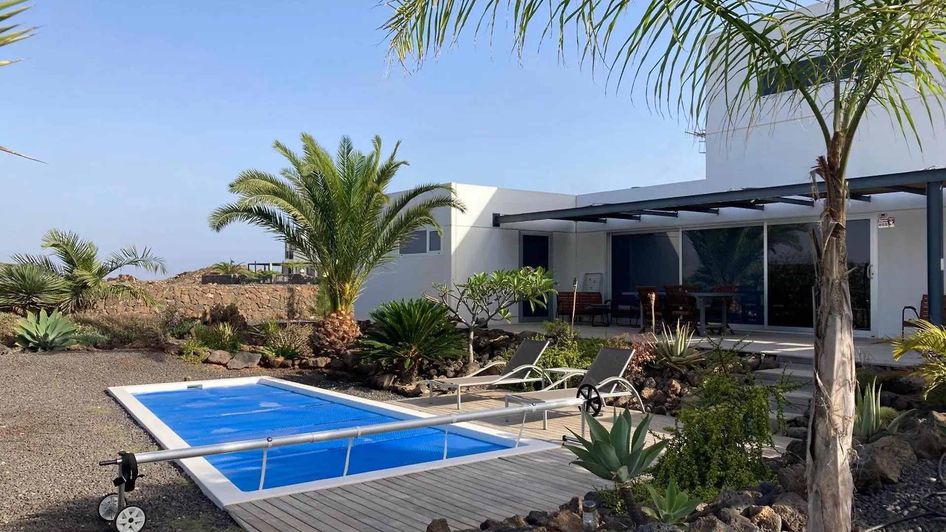 לאחארס Majanicho Rock - Villa With Heated Pool
