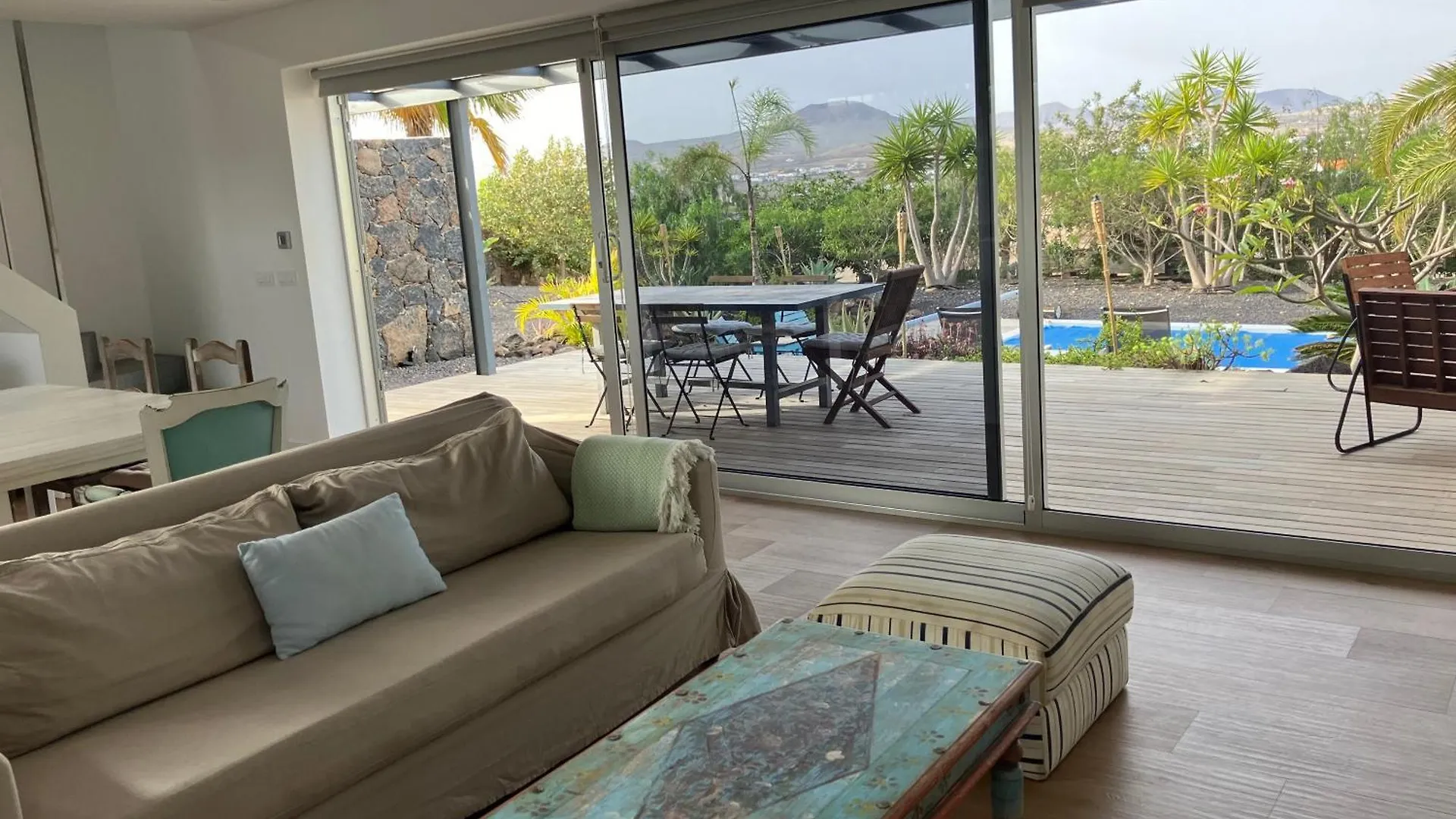 Majanicho Rock - Villa With Heated Pool Lajares Spain