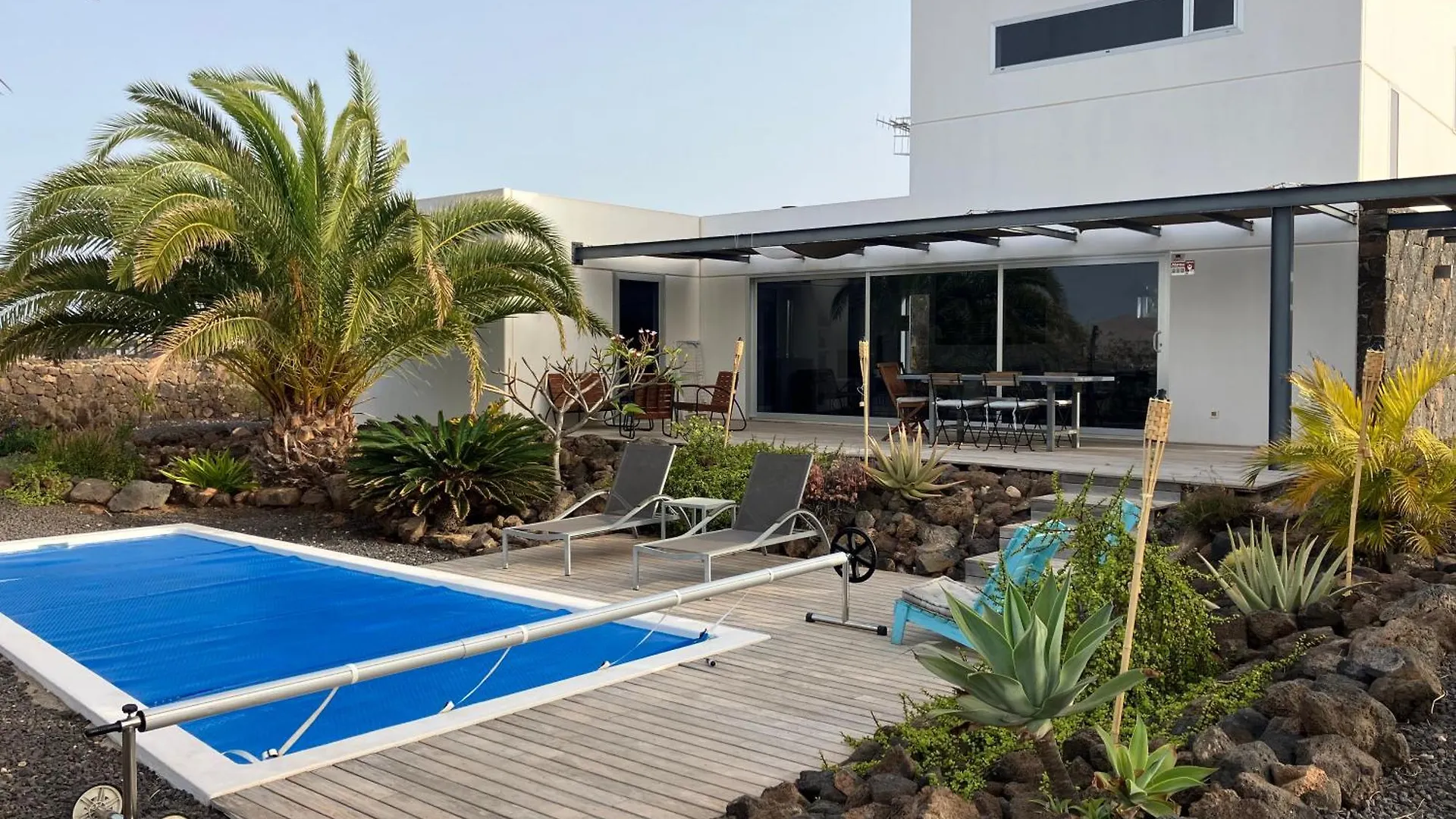 Majanicho Rock - Villa With Heated Pool Lajares 0*,  Spain