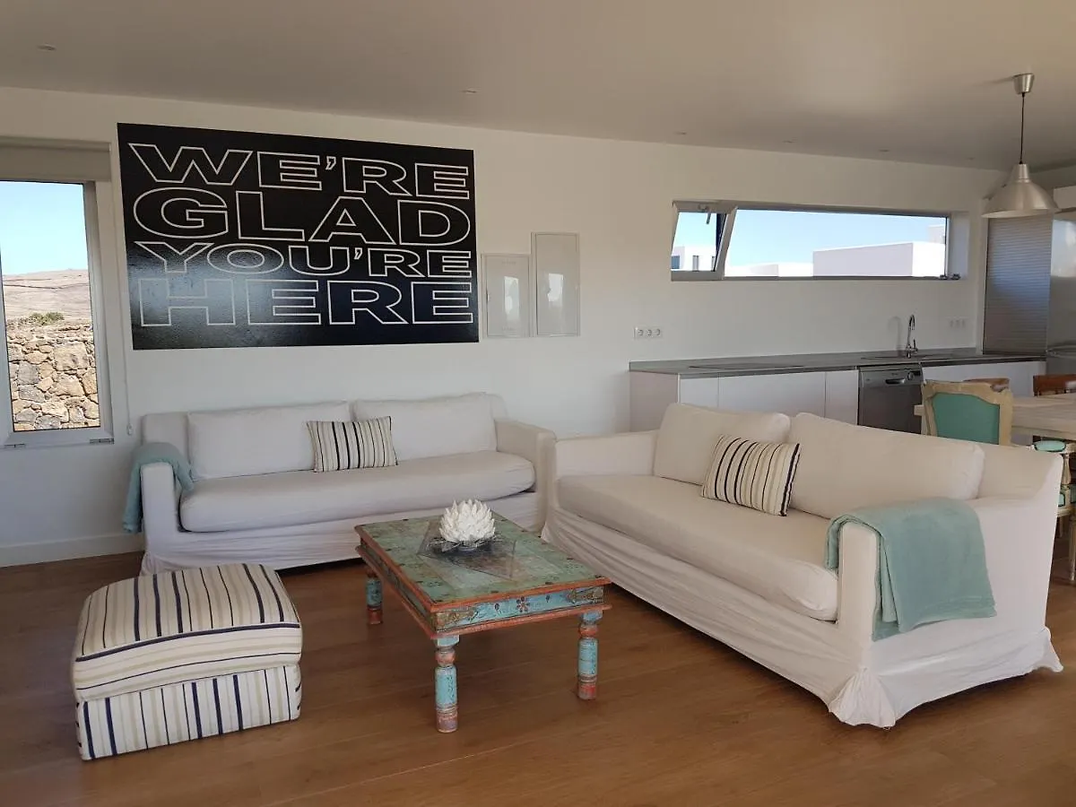 Majanicho Rock - Villa With Heated Pool Lajares