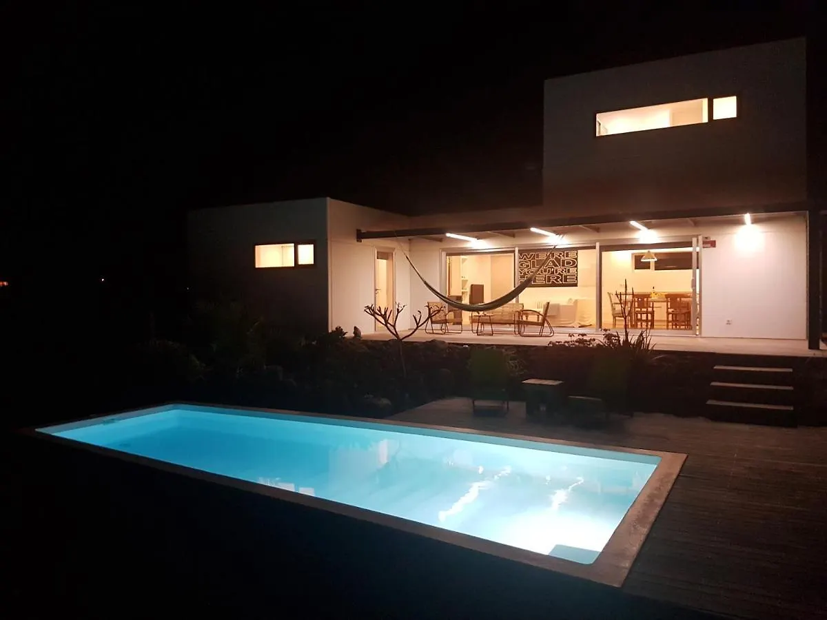 Majanicho Rock - Villa With Heated Pool Lajares