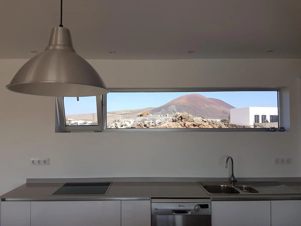 Majanicho Rock - Villa With Heated Pool Lajares