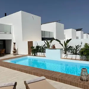 Villa Luna, Lajares